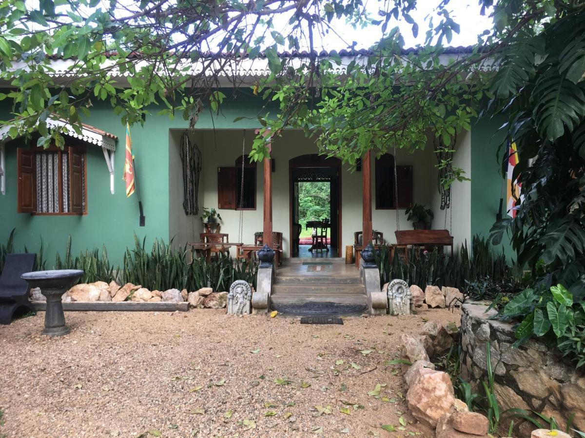 Hotel Owls Nest à Uda Walawe Extérieur photo